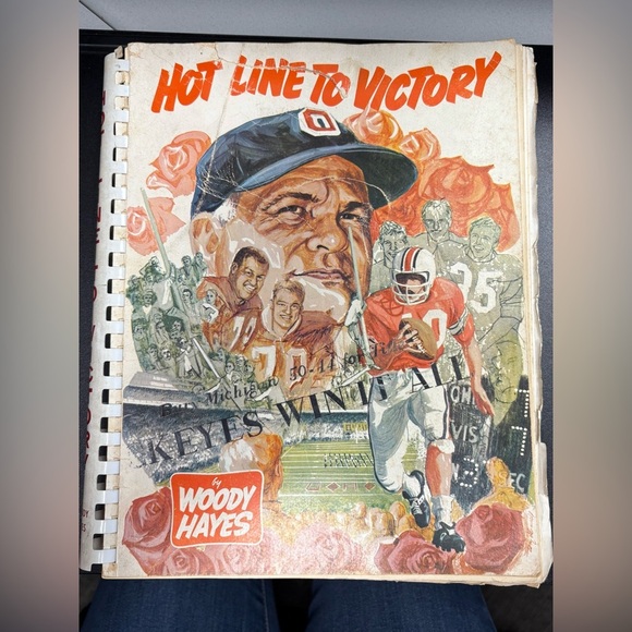 "Hot Line to Victory" by Ohio State University Buckeyes Coach Woody Hayes, 1969 - Picture 1 of 14
